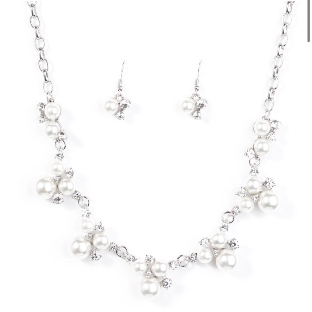 Toast to Perfection Necklace Set